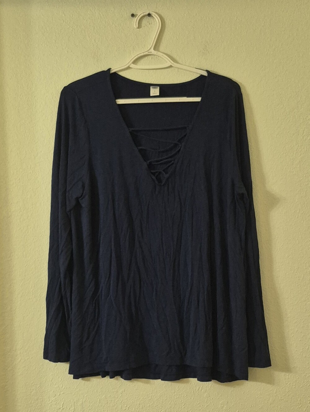 Old Navy Navy Long-Sleeve V-Neck Lace-Up Top